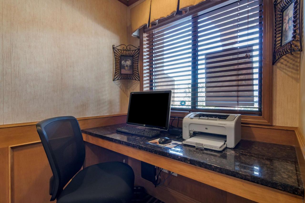 Surestay Plus Hotel By Best Western סלמון ארם מראה חיצוני תמונה